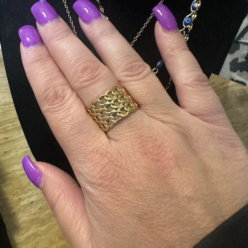 Gold Chain Link Ring.